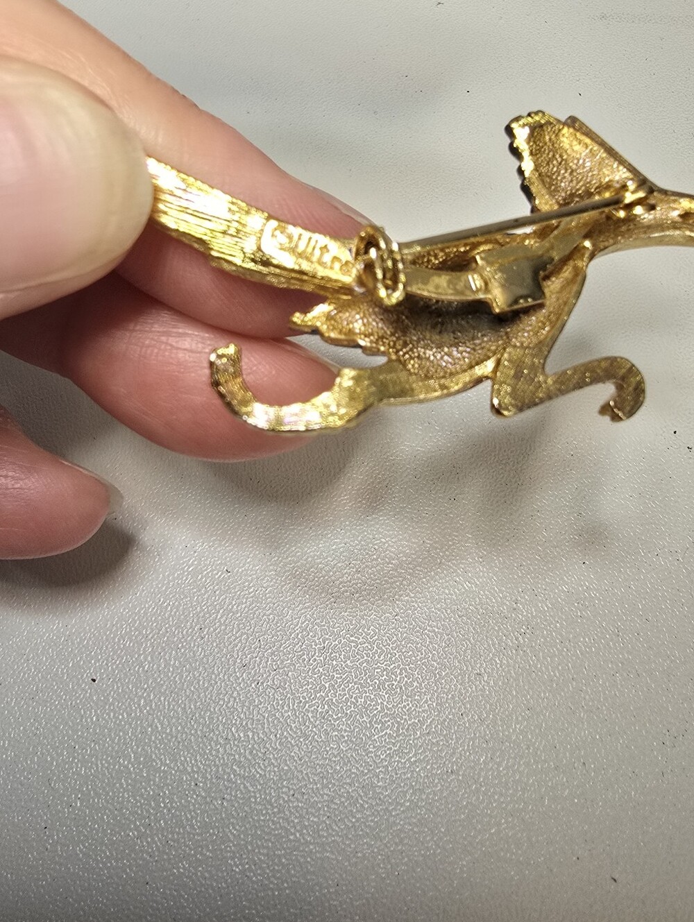 Vintage ULTRA Roadrunner Gold Tone Rhinestone Eye Enamel Signed Pin Brooch READ - Picture 5 of 6